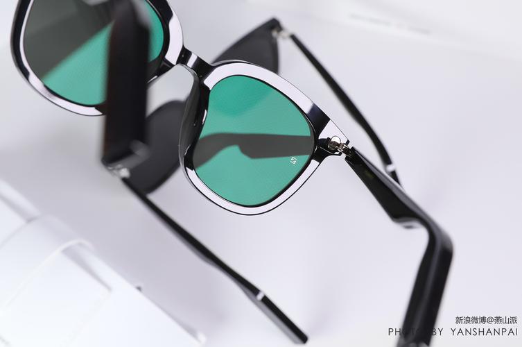 华为Eyewear智能眼镜 当时尚遇见智能，未来科技走进现实